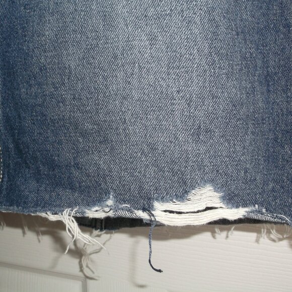 Hollister Womens Size 9 Ultra High Rise distressed Denim Mini skirt with Raw Hem - Picture 7 of 11